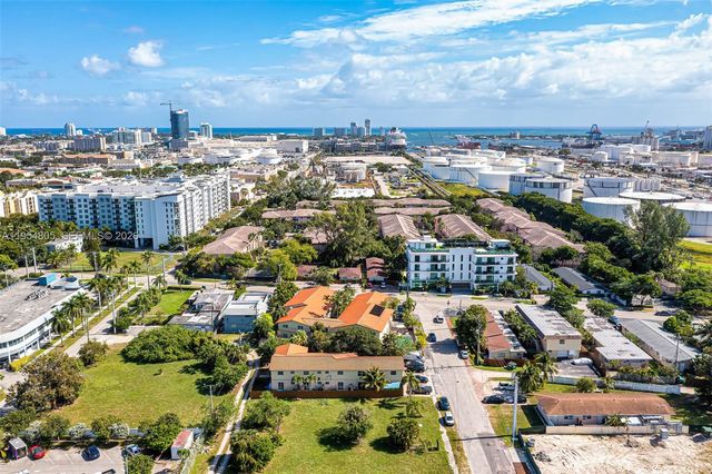 2020 Miami Rd B, Fort Lauderdale, FL 33316