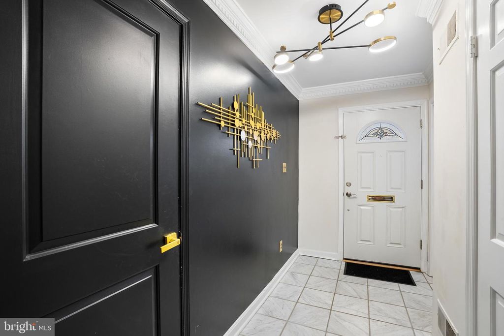 11008 WICKSHIRE WAY #C-5, Rockville, MD 20852