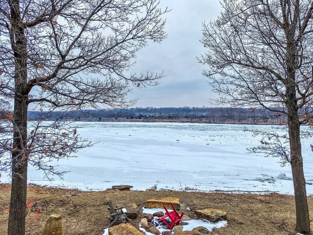 13 River Row, Ottawa, IL 61350