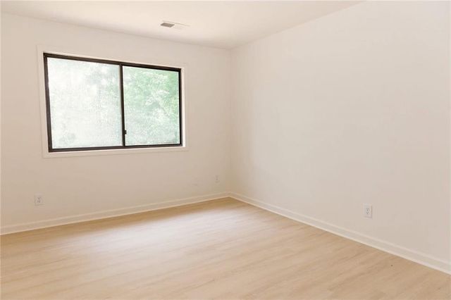125 Saddle Creek Court, Roswell, GA 30076