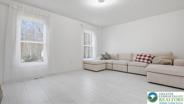 2312 Cramer Court, Lehman Twp, PA 18324