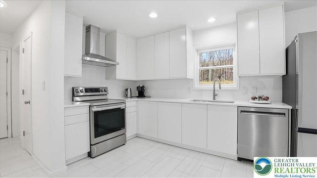 2312 Cramer Court, Lehman Twp, PA 18324