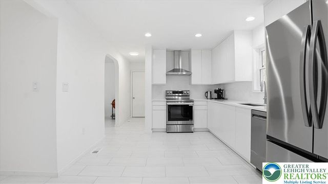 2312 Cramer Court, Lehman Twp, PA 18324