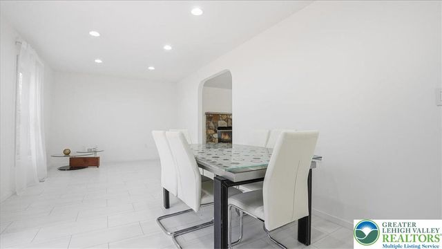 2312 Cramer Court, Lehman Twp, PA 18324