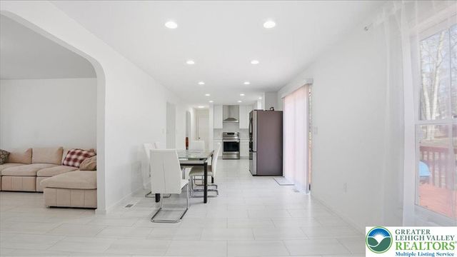 2312 Cramer Court, Lehman Twp, PA 18324