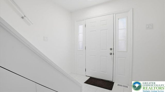 2312 Cramer Court, Lehman Twp, PA 18324