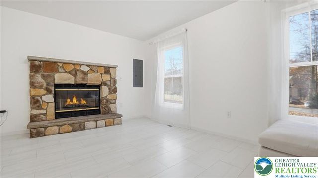 2312 Cramer Court, Lehman Twp, PA 18324