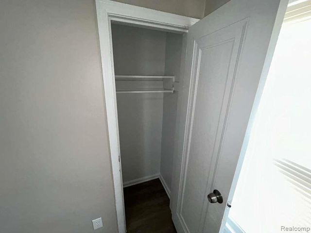 18292 Mendota Street, Detroit, MI 48221