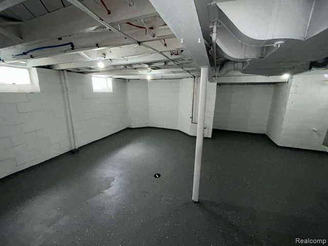 18292 Mendota Street, Detroit, MI 48221