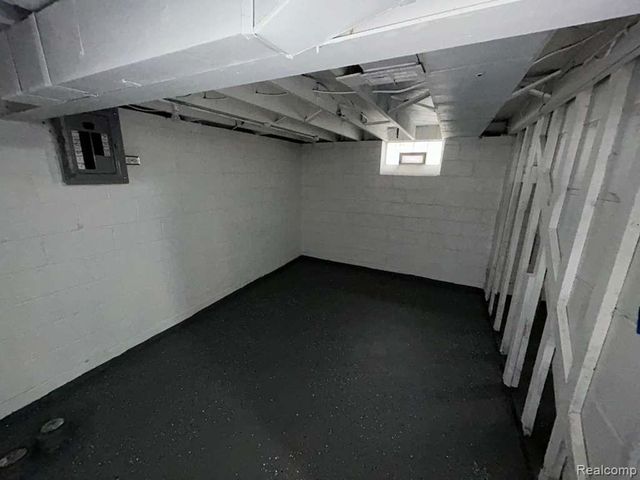 18292 Mendota Street, Detroit, MI 48221