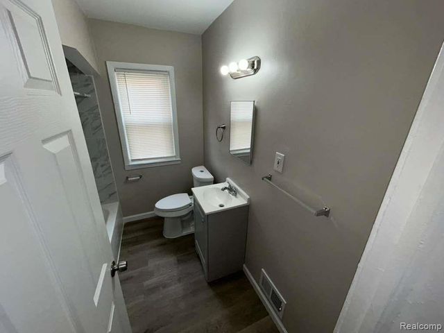 18292 Mendota Street, Detroit, MI 48221