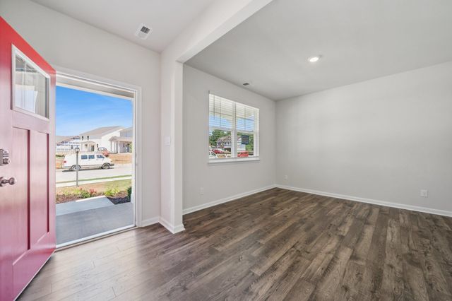 545 SUMMERCREST AVE, Waynesboro, VA 22980