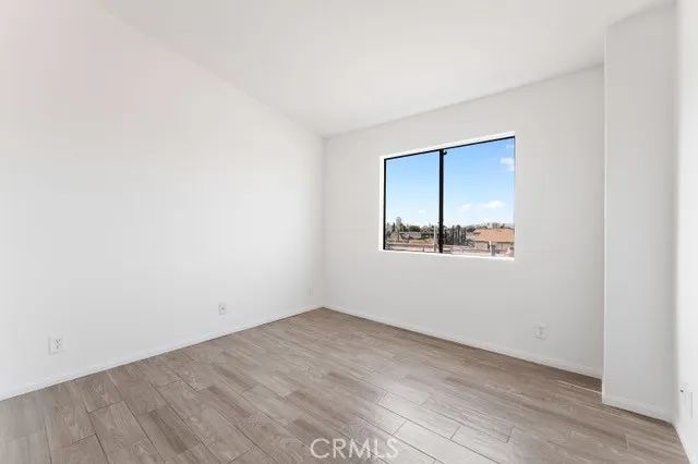 1168 E 10th Street 213, Long Beach, CA 90813