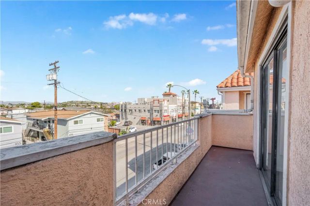 1168 E 10th Street 213, Long Beach, CA 90813