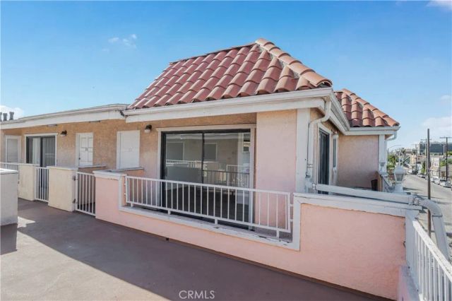 1168 E 10th Street 213, Long Beach, CA 90813