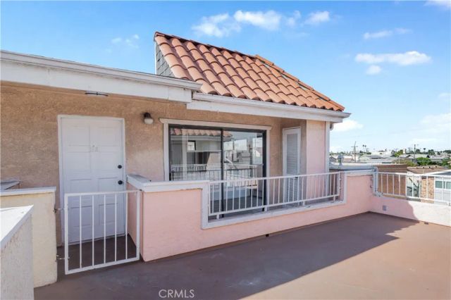 1168 E 10th Street 213, Long Beach, CA 90813