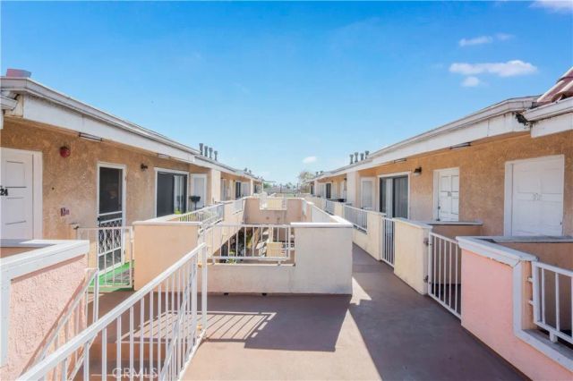 1168 E 10th Street 213, Long Beach, CA 90813