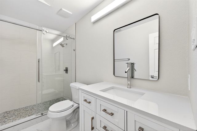 1316 Royal Palm Lane, Carrollton, TX 75007