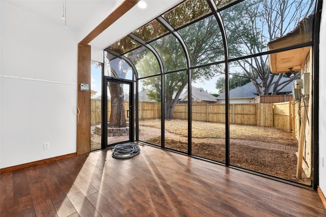 1316 Royal Palm Lane, Carrollton, TX 75007