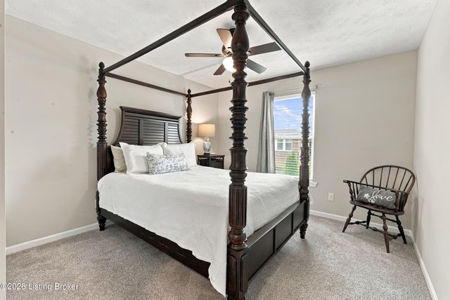 228 Magnolia Dr, Shepherdsville, KY 40165