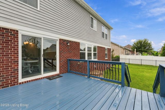 228 Magnolia Dr, Shepherdsville, KY 40165