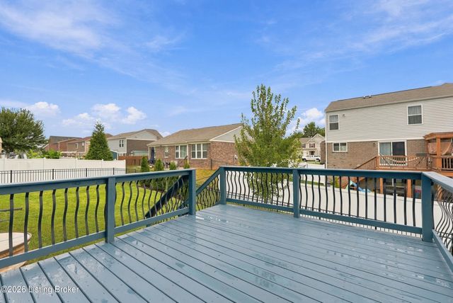 228 Magnolia Dr, Shepherdsville, KY 40165