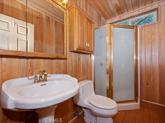 581 Highland Lane, Sugarloaf, CA 92386