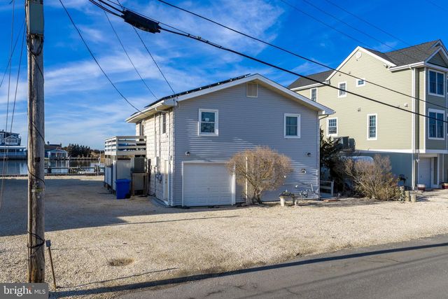 22 MANNING DRIVE, Manahawkin, NJ 08050