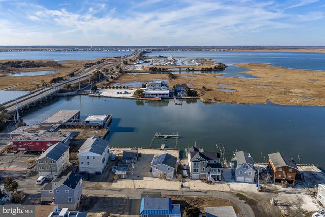 22 MANNING DRIVE, Manahawkin, NJ 08050