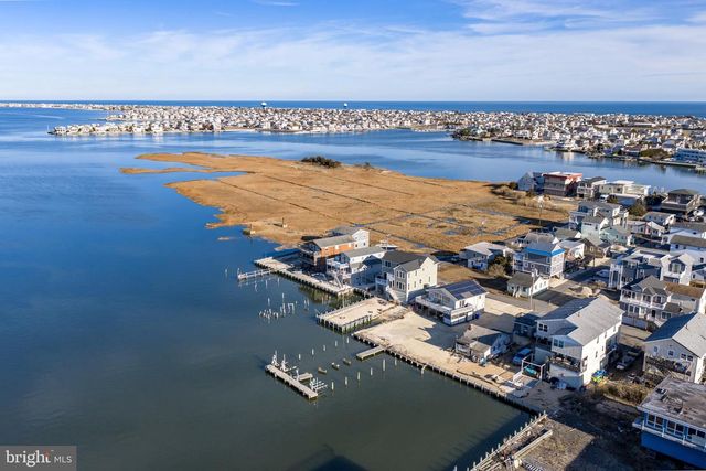 22 MANNING DRIVE, Manahawkin, NJ 08050