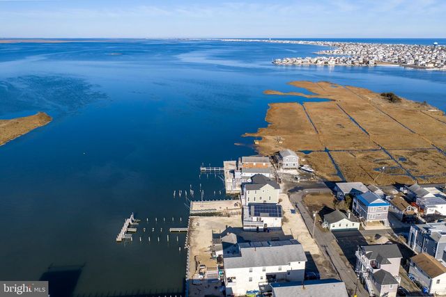 22 MANNING DRIVE, Manahawkin, NJ 08050