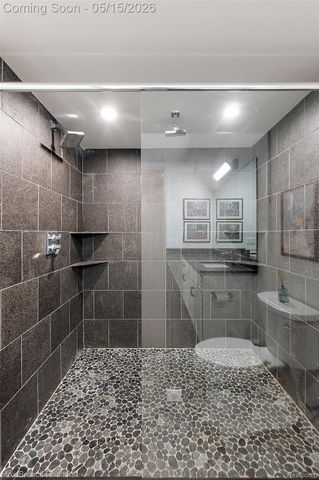 2404 Uplong Street, West Bloomfield Charter Township, MI 48324