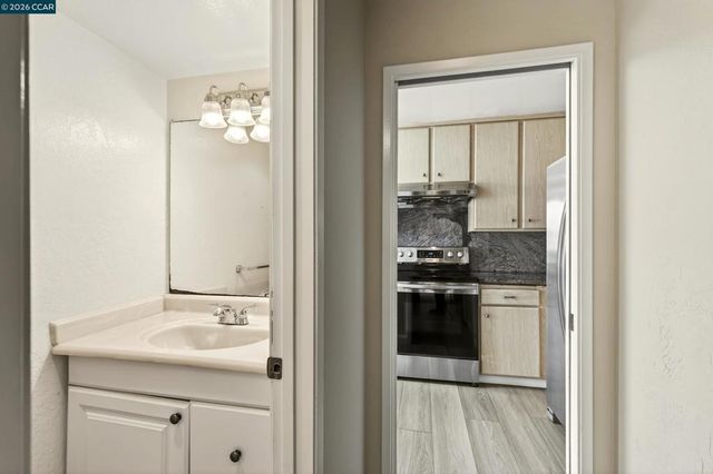 108 Saint Michaels Ct, Daly City, CA 94015