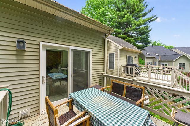 4 Killarney Court, Saratoga Springs, NY 12866