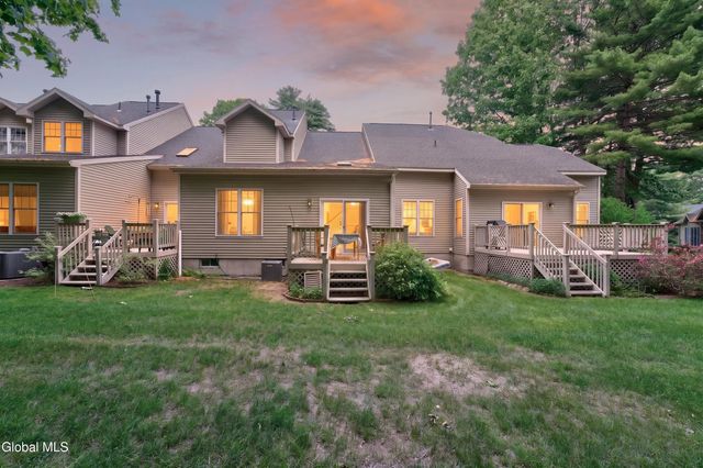 4 Killarney Court, Saratoga Springs, NY 12866