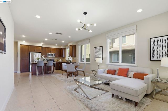 272 Currlin Cir, Milpitas, CA 95035