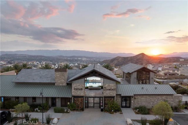 18175 Meridian Lane, Saugus, CA 91350