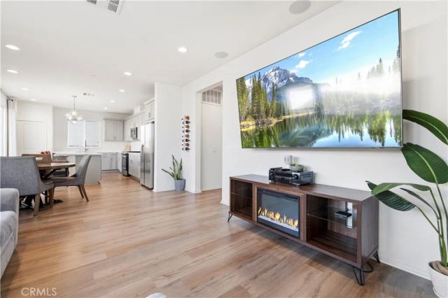 18175 Meridian Lane, Saugus, CA 91350