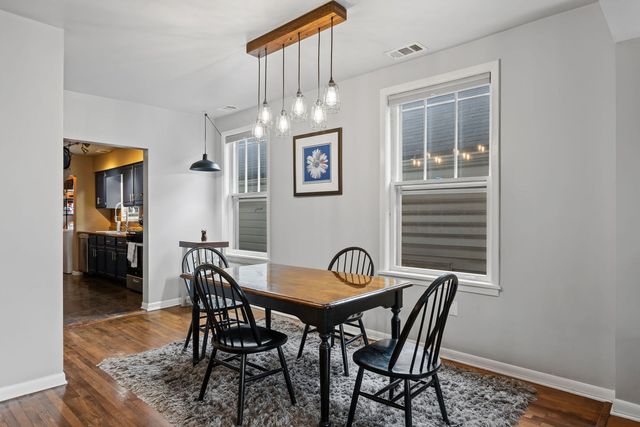 1934 W RACE Avenue, Chicago, IL 60622