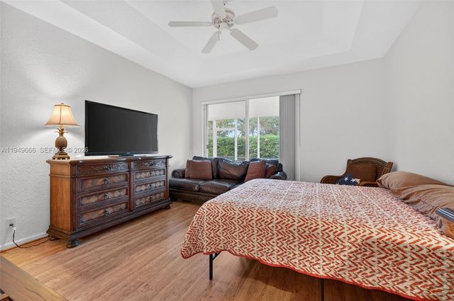 11641 NW 47th Dr, Coral Springs, FL 33076