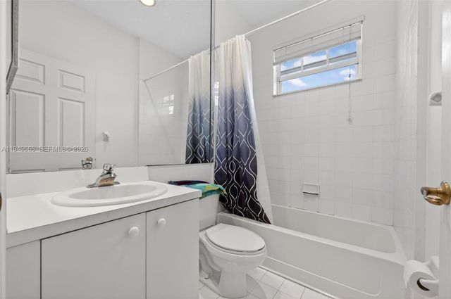 11641 NW 47th Dr, Coral Springs, FL 33076