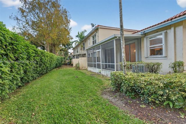 11641 NW 47th Dr, Coral Springs, FL 33076