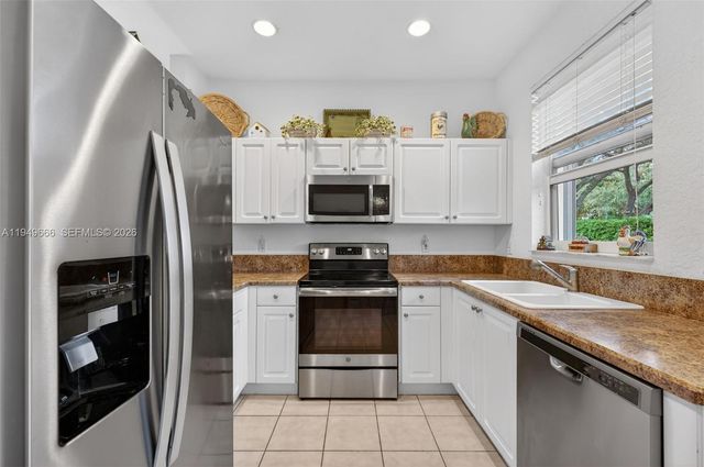 11641 NW 47th Dr, Coral Springs, FL 33076