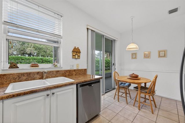 11641 NW 47th Dr, Coral Springs, FL 33076