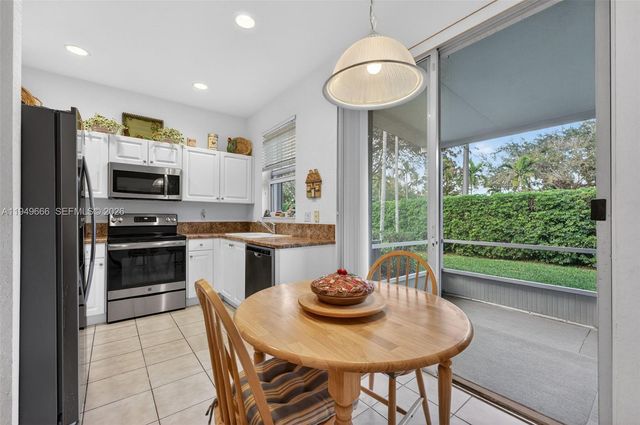 11641 NW 47th Dr, Coral Springs, FL 33076