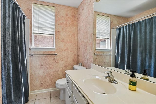 5710 Shady Hollow Court, Rosharon, TX 77583