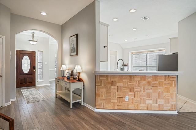 5710 Shady Hollow Court, Rosharon, TX 77583