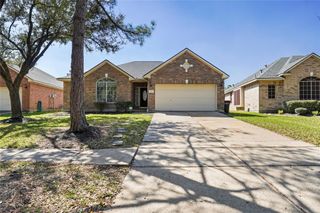 5710 Shady Hollow Court, Rosharon, TX 77583