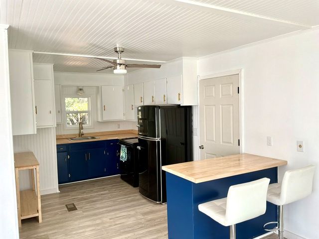 498 Court Street, Slocomb, AL 36375