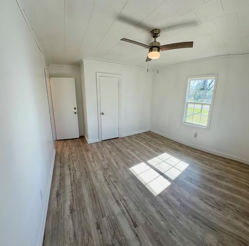 498 Court Street, Slocomb, AL 36375